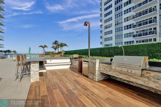 Building Photo - 3750 Galt Ocean Dr