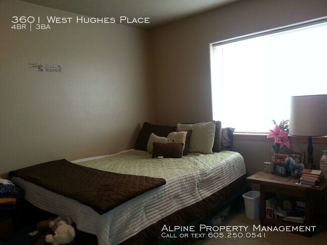 Building Photo - 4 Bed/3 Bath Twinhome For Rent!!