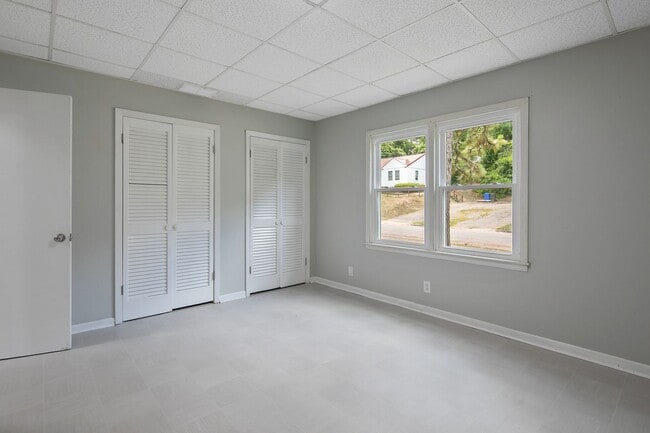 Building Photo - 1608 Fayette Ave