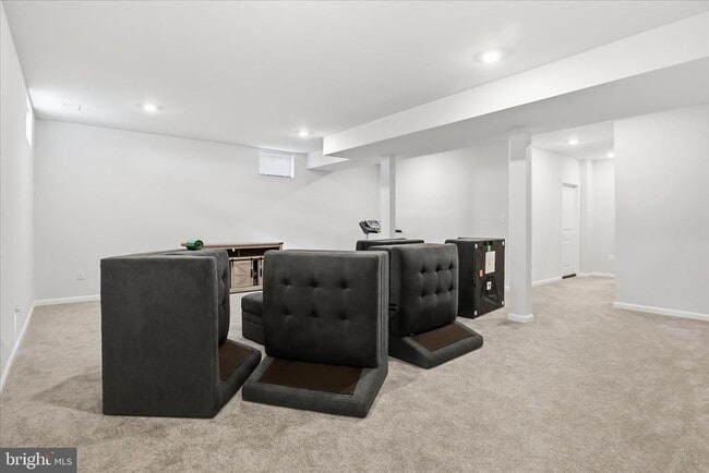 Building Photo - 889 Barksdale Dr