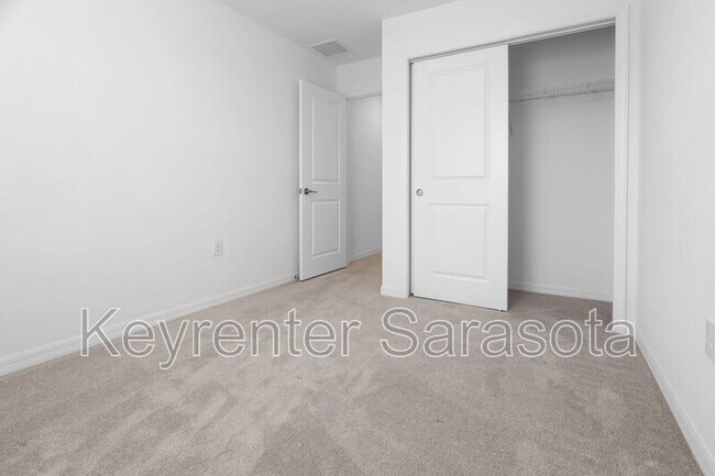 Building Photo - 8717 Winter Breeze Wy