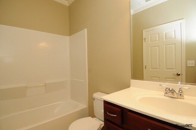 Building Photo - 2250 Aurora Dr