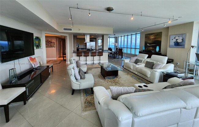 Building Photo - 3535 S Ocean Dr
