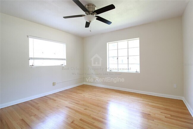 Building Photo - 1639 Oakmont Ln