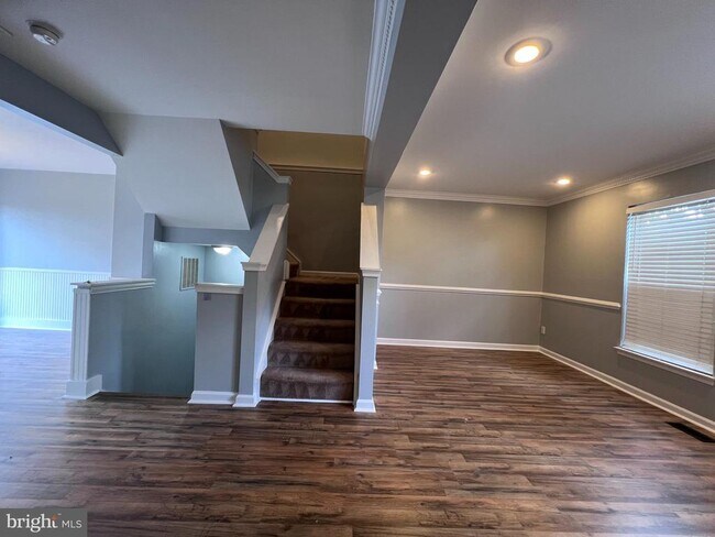 Building Photo - 9038 Falcon Glen Ct