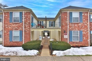 Building Photo - 146 Oberlin Ter