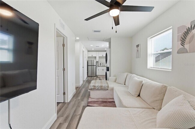 Building Photo - 1901 31st St S