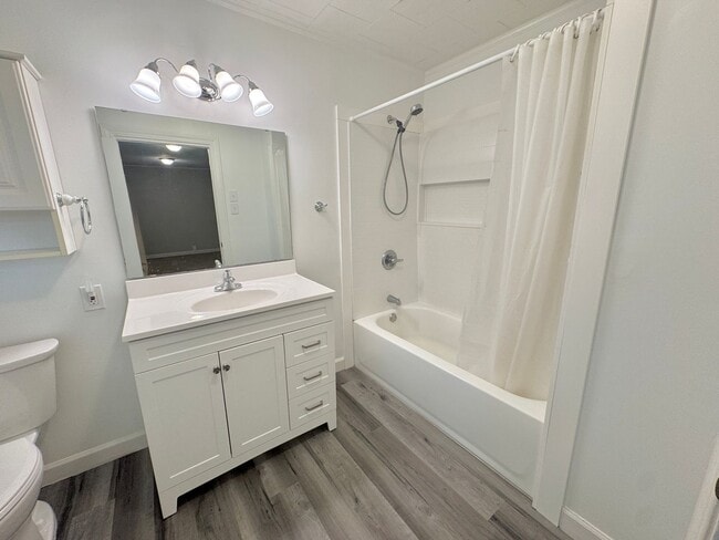 Building Photo - North Iredell - 3 Bedroom / 2 Bathroom
