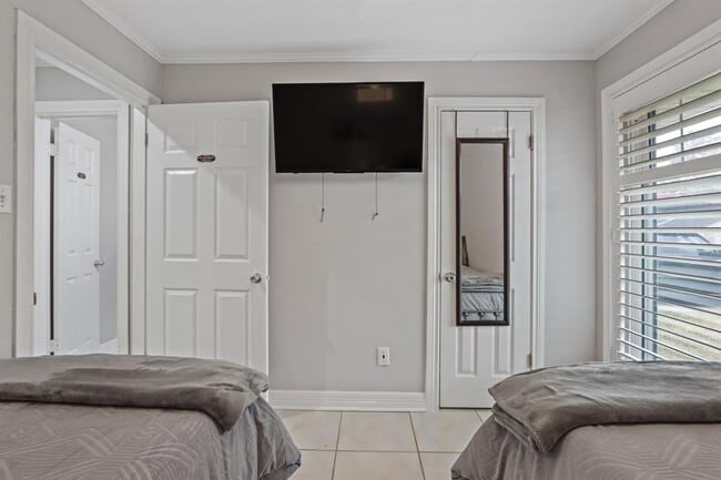 Building Photo - 6311 Bluestone Dr
