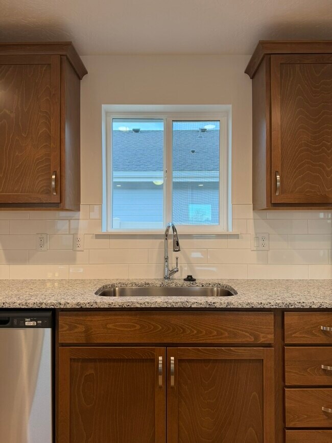 Building Photo - 10113 Longtail Dr