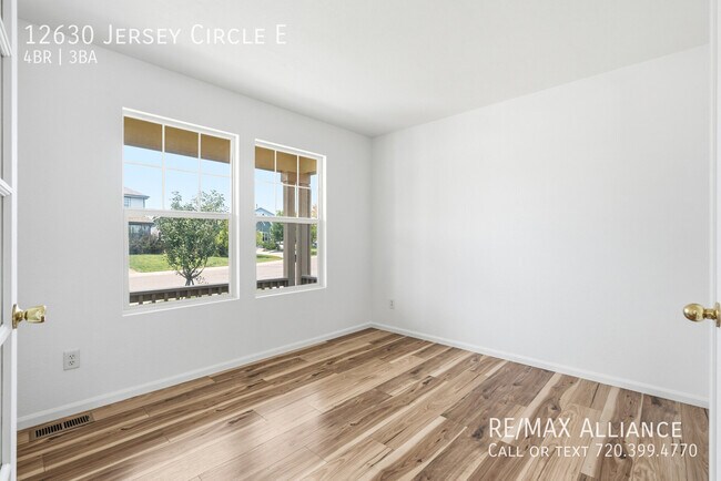 Building Photo - 12630 Jersey Cir E