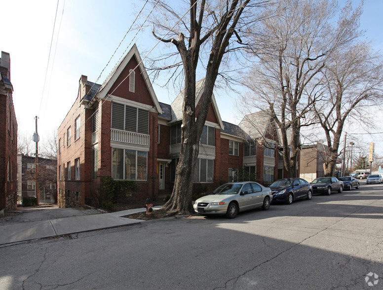 Primary Photo - West Plaza Village Apartments