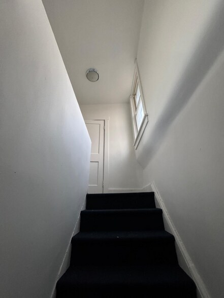 Building Photo - 4228 Greensburg Pike