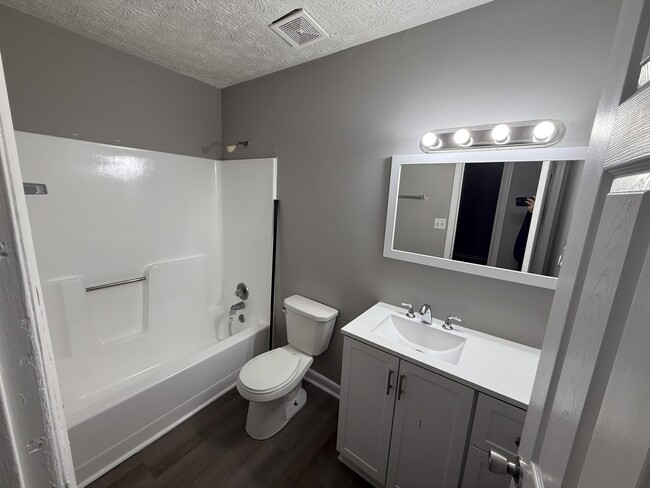 Building Photo - 724 Gatehouse Pl