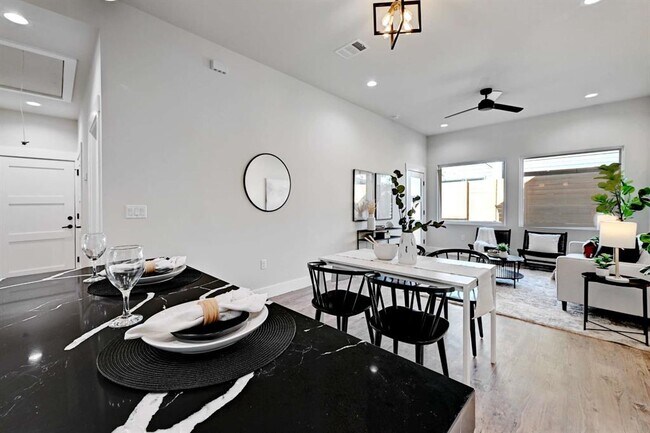 Building Photo - 503 Thelma Dr