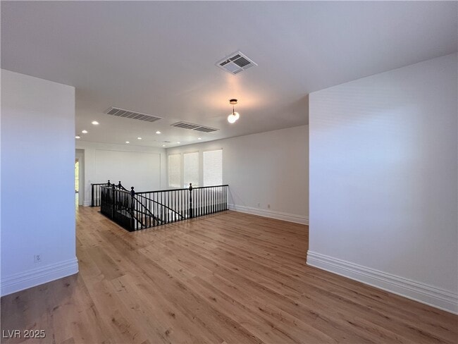 Building Photo - 599 Center Green Dr