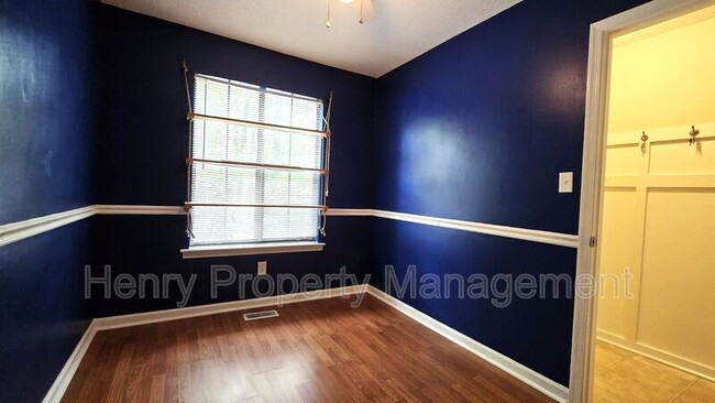 Building Photo - 4265 The Oaks Dr