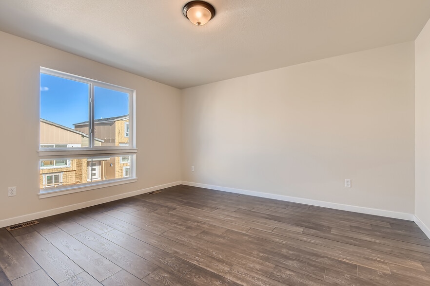 Master Bedroom - 6370 Mirth Ter