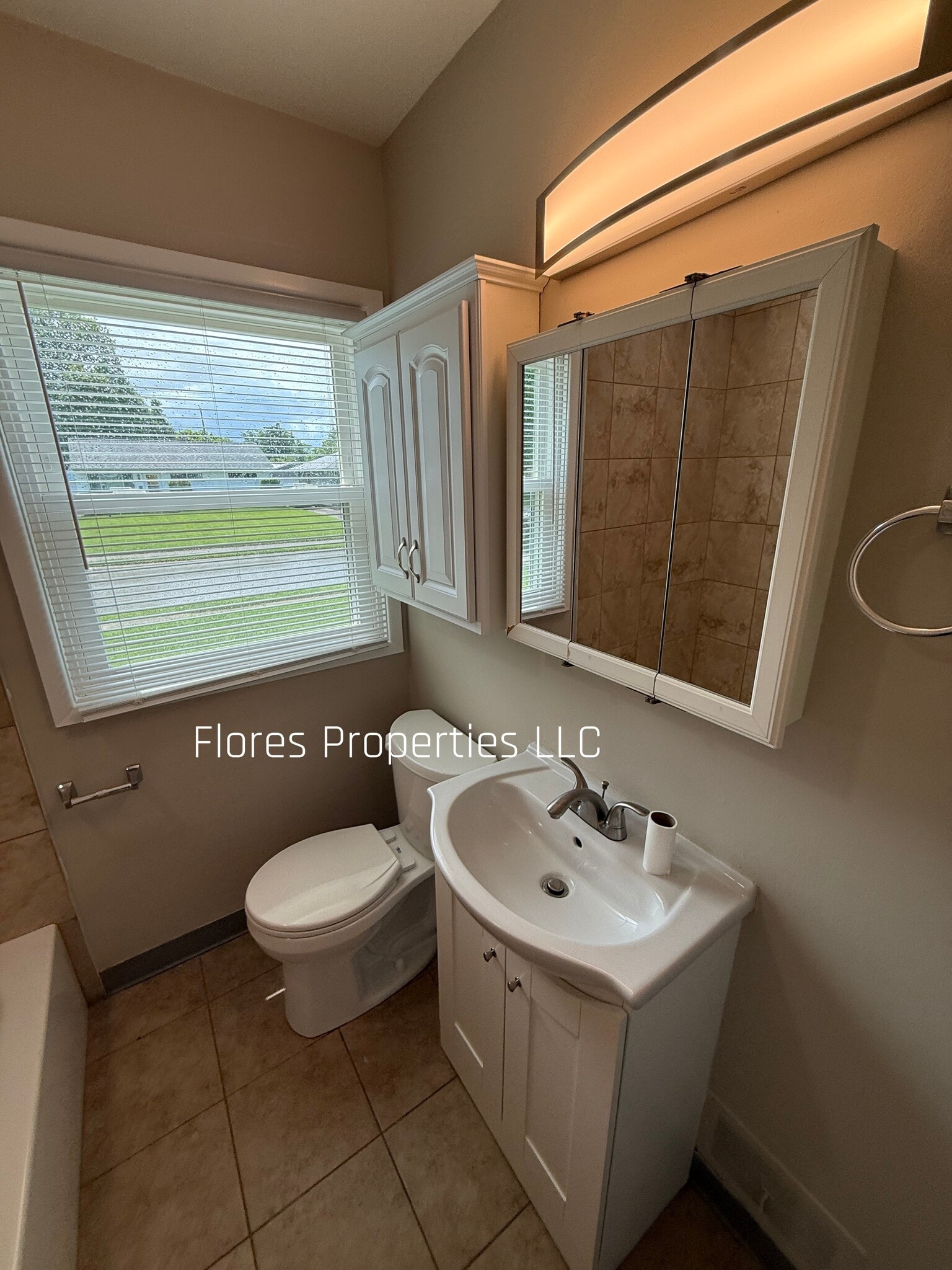 Building Photo - 1136 Pauline Ave