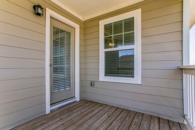 Building Photo - 133 Duck Creek Trail