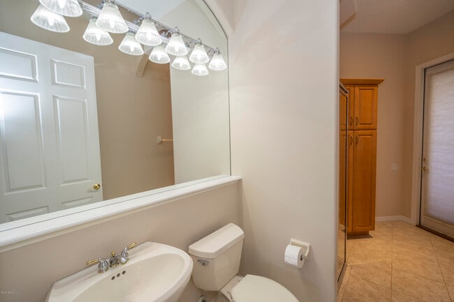 Building Photo - 3668 Windmoor Dr