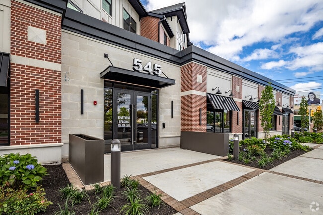 Building Photo - The 545