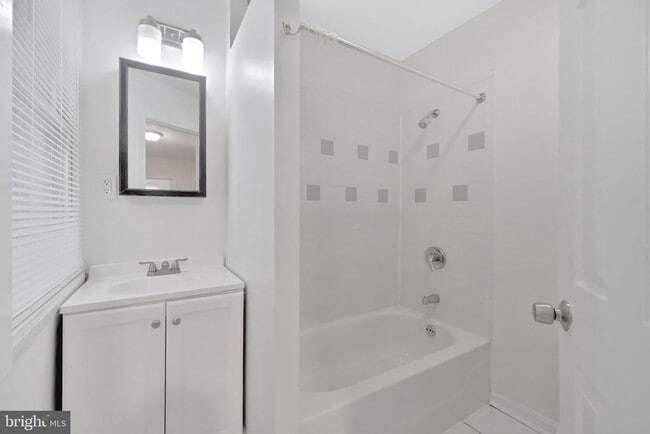 Building Photo - 1426 12th St NW