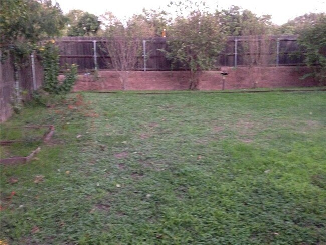 Building Photo - 1917 Castle Gate Cir