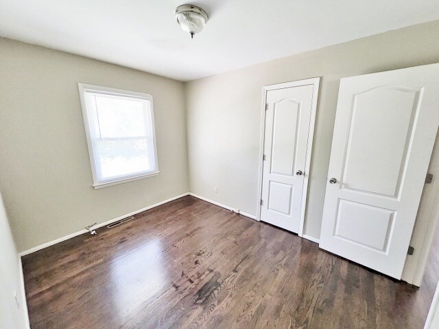 Building Photo - 6006 E 96th St