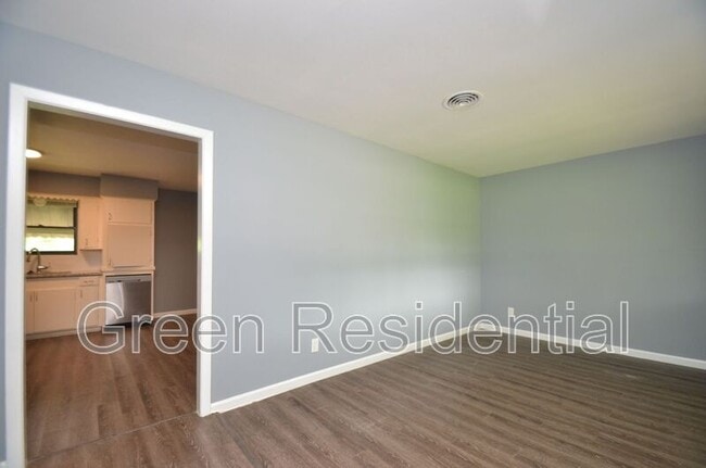 Building Photo - 7311 Bridle Path Dr