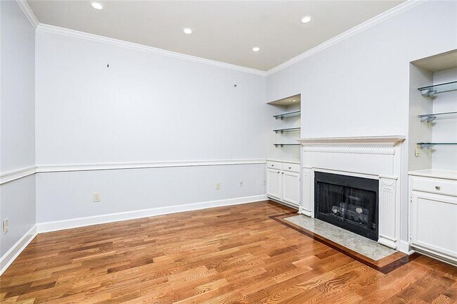 Building Photo - 2865 Lenox Rd NE