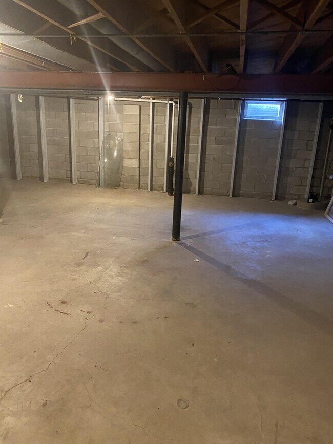 Building Photo - 18105 Milwaukee Ave