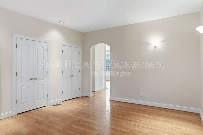 Building Photo - 14116 Spruce Ave