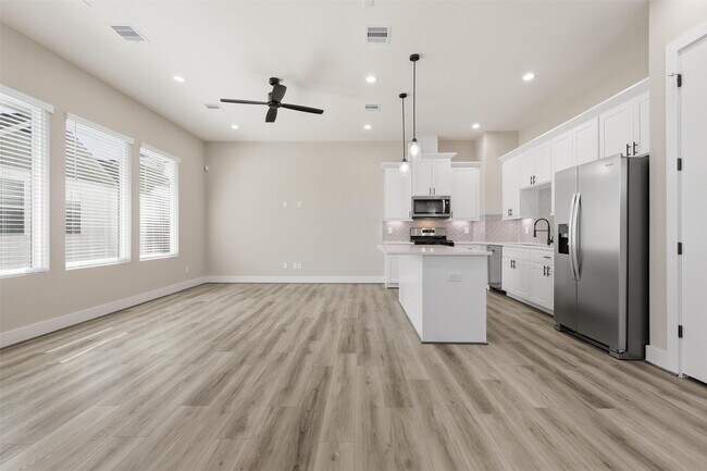 Building Photo - 9 Wellford St