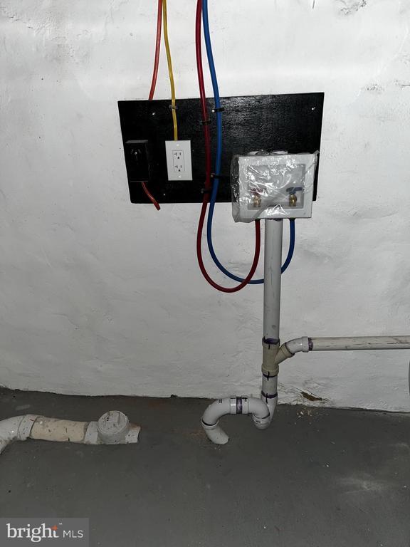 Building Photo - 2841 N Judson St