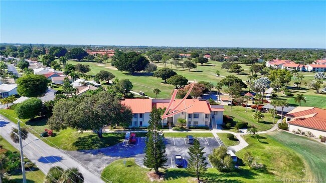 Building Photo - 5111 SE Miles Grant Rd