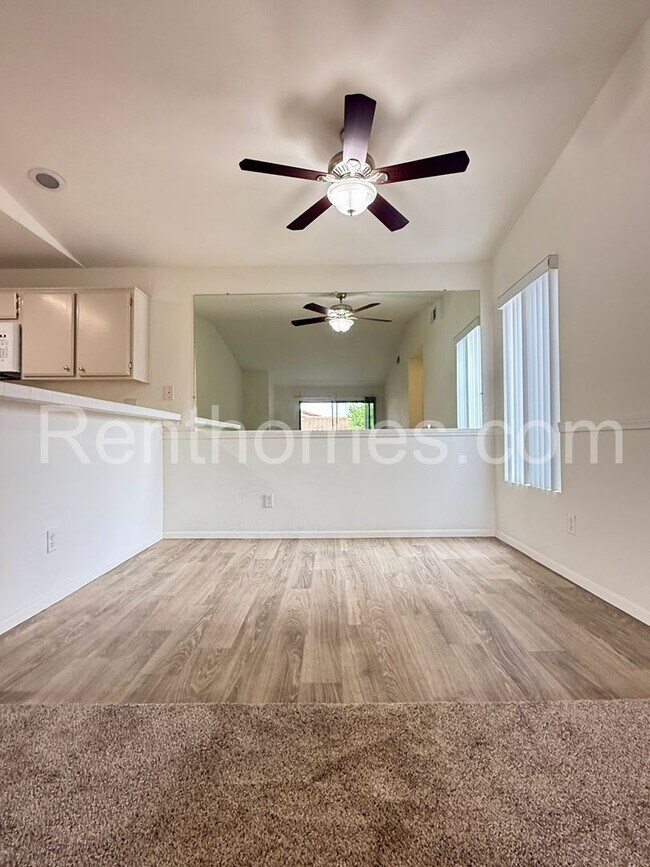 Building Photo - 2425 Cranston Dr