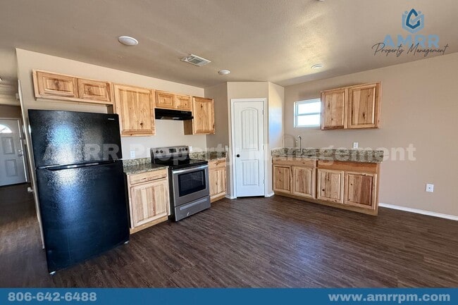 Building Photo - 3 Bedroom Home In North Lubbock!