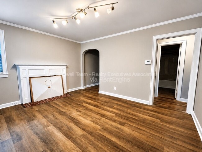 Building Photo - 2540 Larkwood Ln