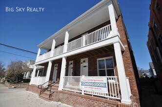 Building Photo - 452 W 3rd Ave