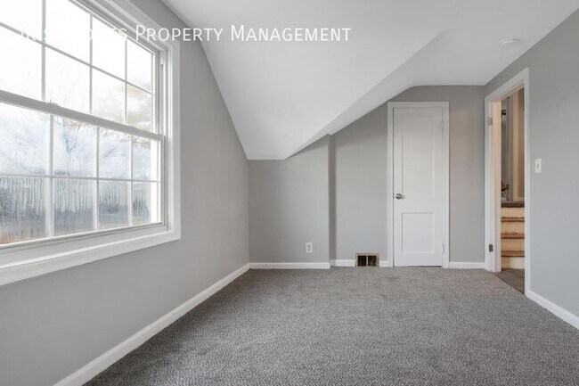 Building Photo - 303 Niagara Fls Blvd