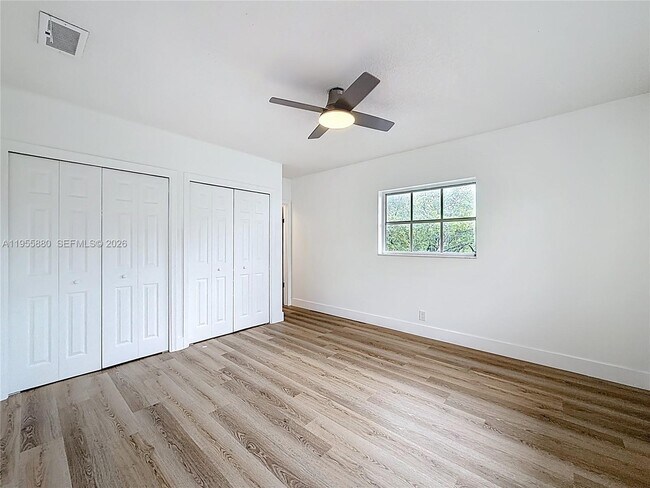 Building Photo - 2424 SE 17th St