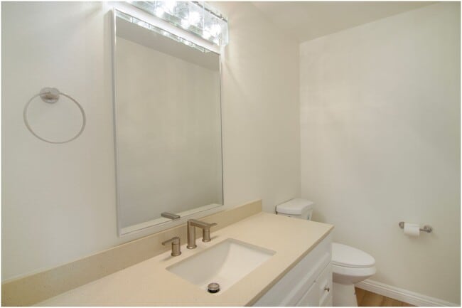 Building Photo - Sunny Ridge 3 Bedroom Home!