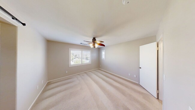 Building Photo - Beautiful 3 bed 2.5 bath in Beaumont, Ca.