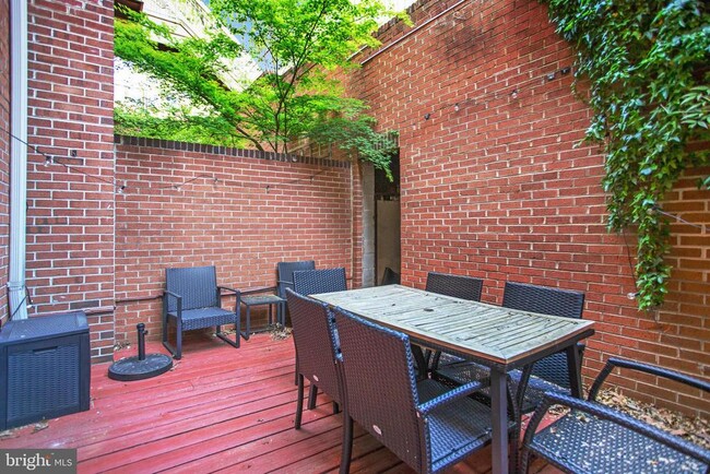 Building Photo - 3307 19th St NW