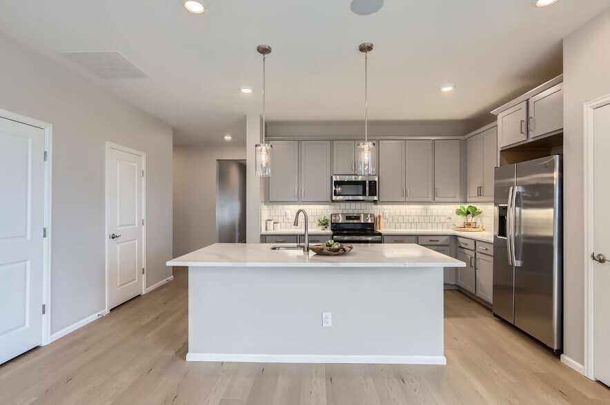 Building Photo - 4701 Amrock Dr