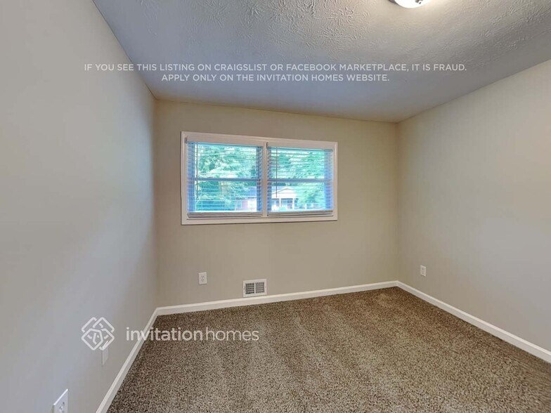 Building Photo - 2362 Springdale Cir SW