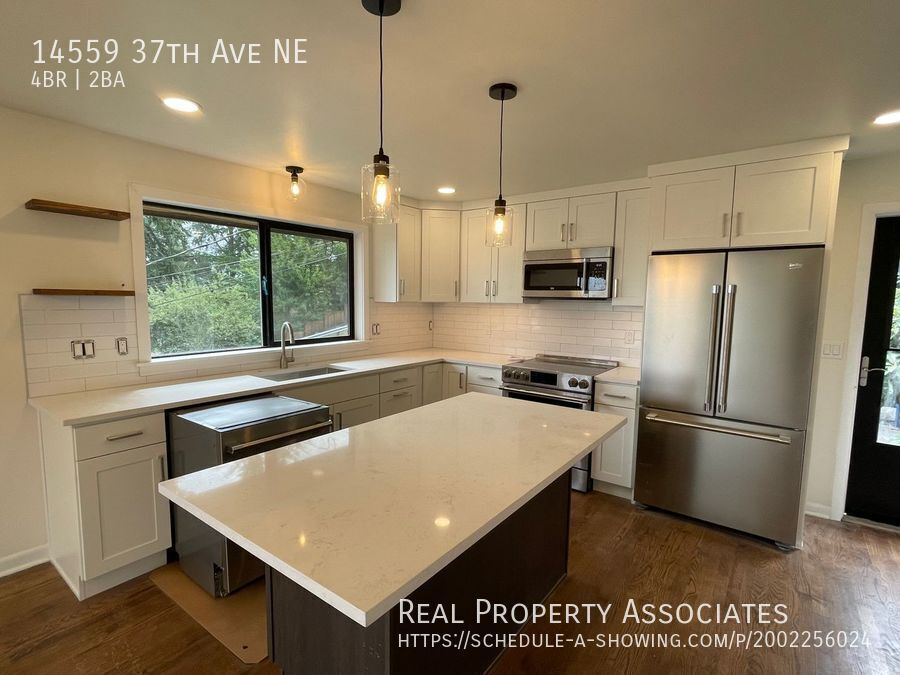 Building Photo - 14559 37th Ave NE