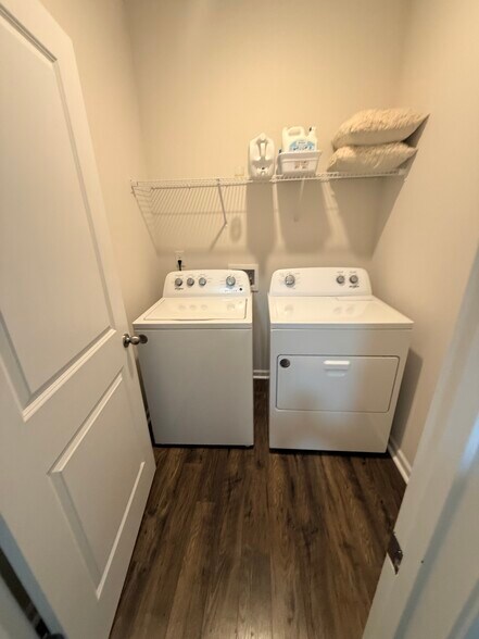 Building Photo - 932 Greyford Ln