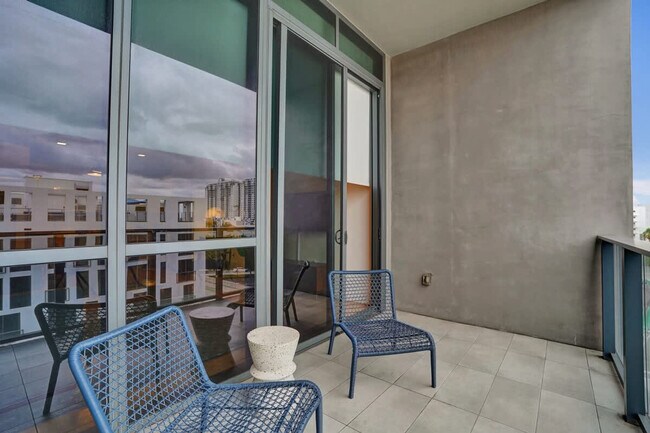 Building Photo - 1220 17th St